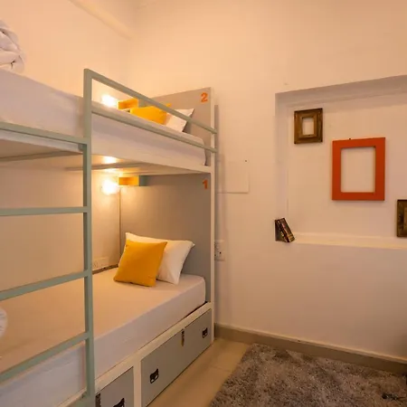 Zostel Rishikesh, Laxman Jhula Hostel Exterior photo