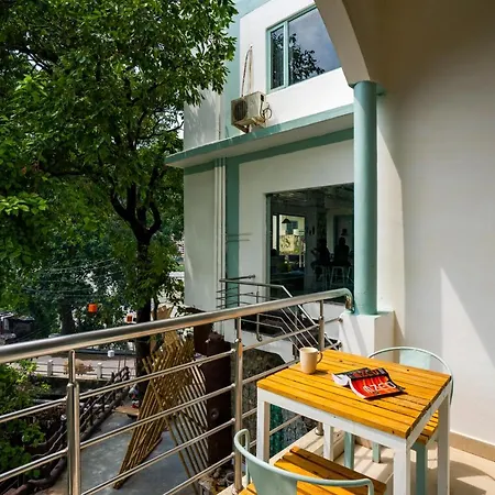Zostel Rishikesh, Laxman Jhula Hostel Exterior photo