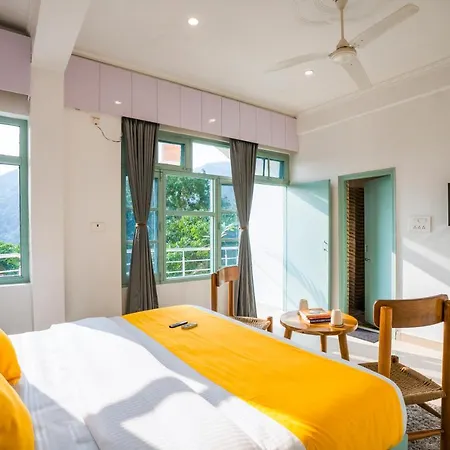 Zostel Rishikesh, Laxman Jhula Hostel Exterior photo