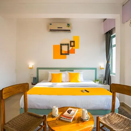 Zostel Rishikesh, Laxman Jhula Hostel Exterior photo