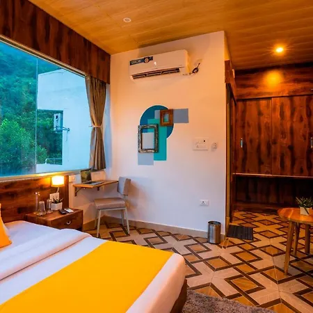 Zostel Rishikesh, Laxman Jhula Hostel Exterior photo